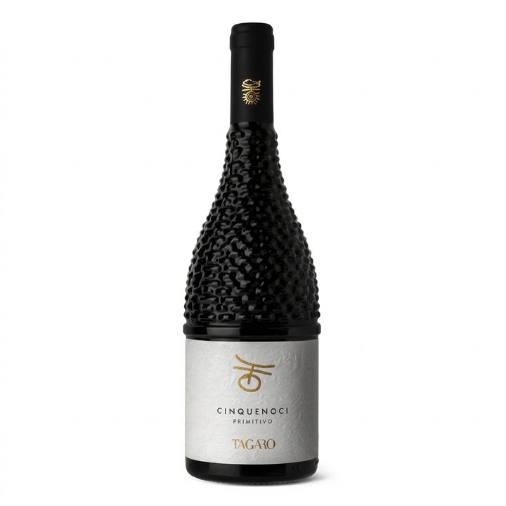 Tagaro Cinquenoci Primitivo 750ml bottle on a white background.