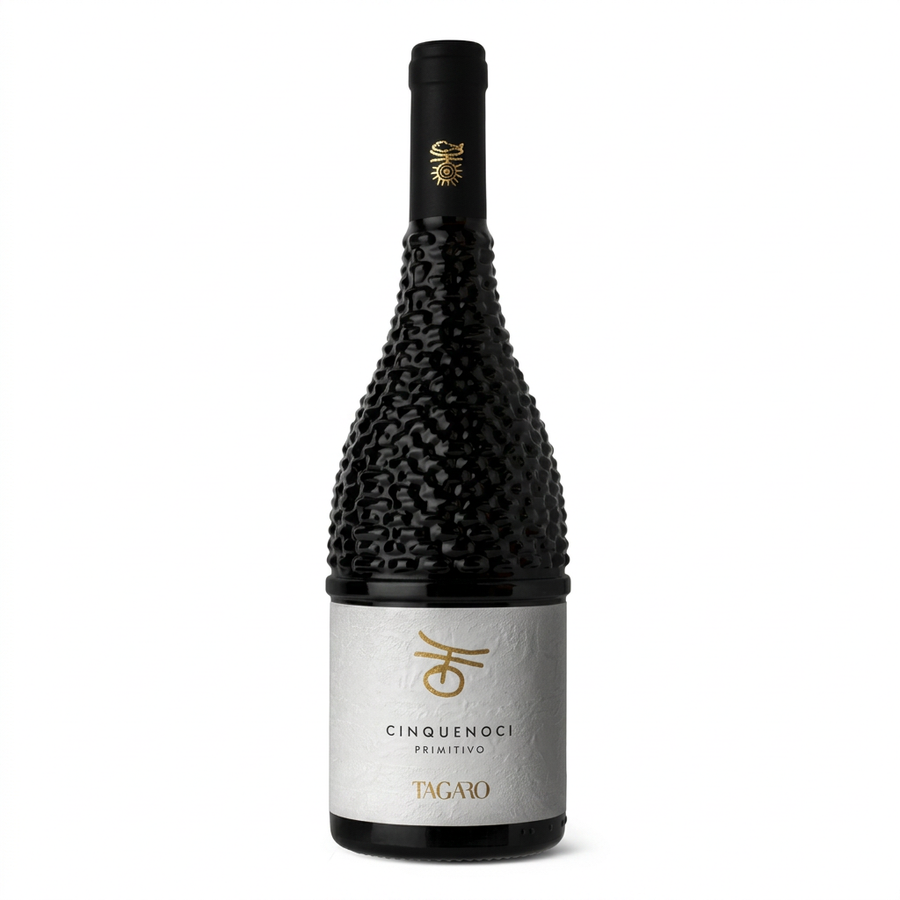 Tagaro Cinquenoci Primitivo 750ml bottle on a white background.